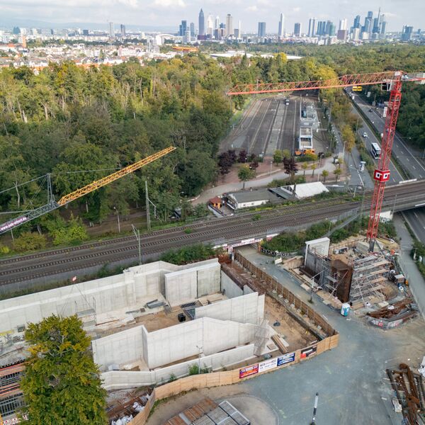 Vorbereitung der Widerlager an der EÜ Waldstadion